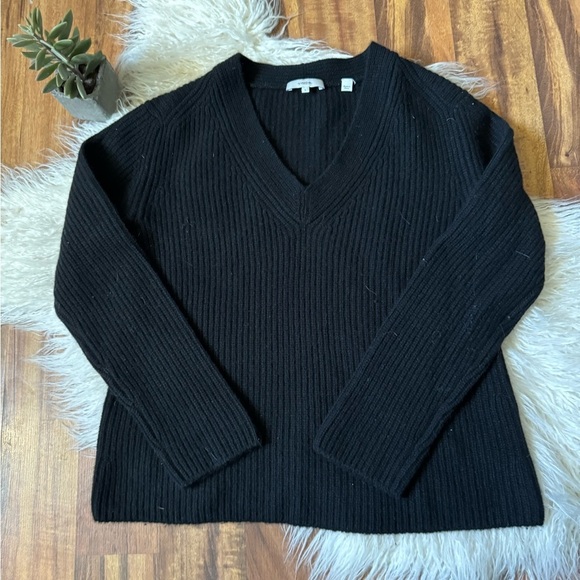 Vince Sweaters - Vince 100% Cashmere Ribbed V Neck Sweater Black